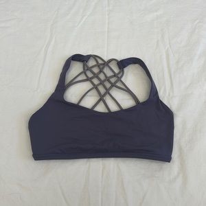 Lululemon size 6 sports bra